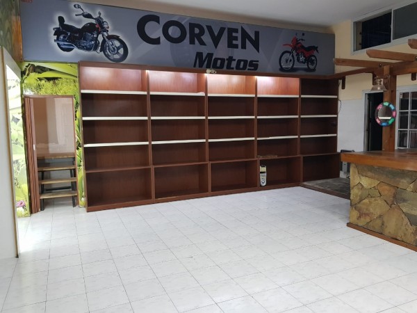 Importante propiedad local más dos deptos Carlos Paz centro O 
