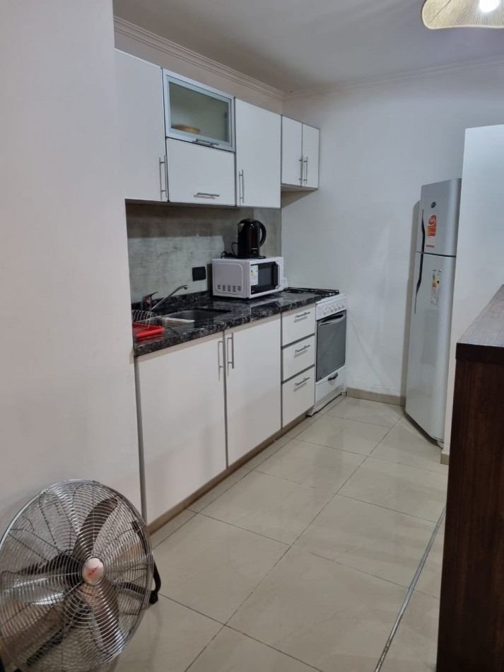Alquiler anual departamento con muebles 