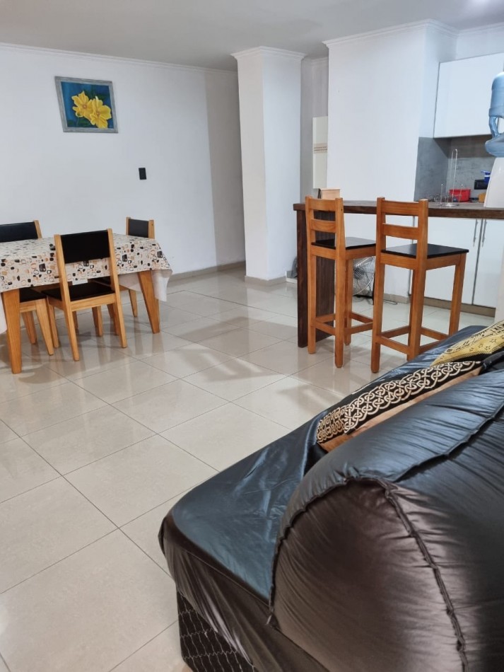 Alquiler anual departamento con muebles 