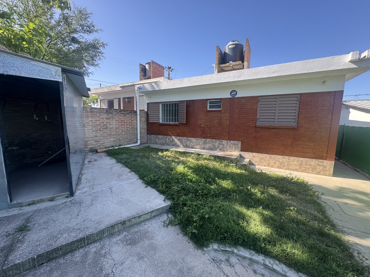 Venta casa de dos dormitorios 