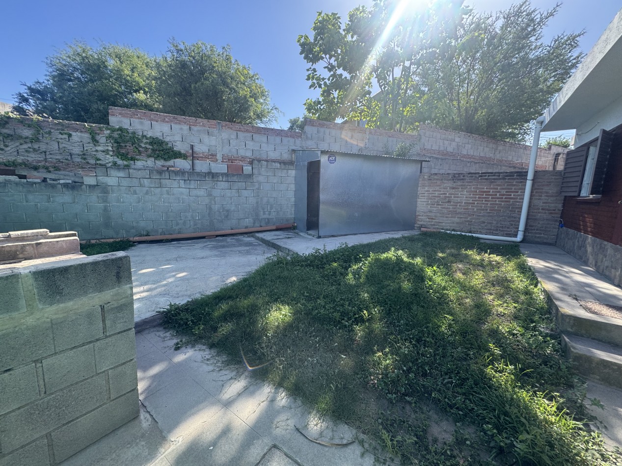 Venta casa de dos dormitorios 