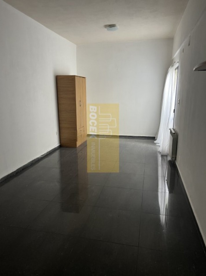 VENTA MONOAMBIENTE CON COCHERA Carlos Paz