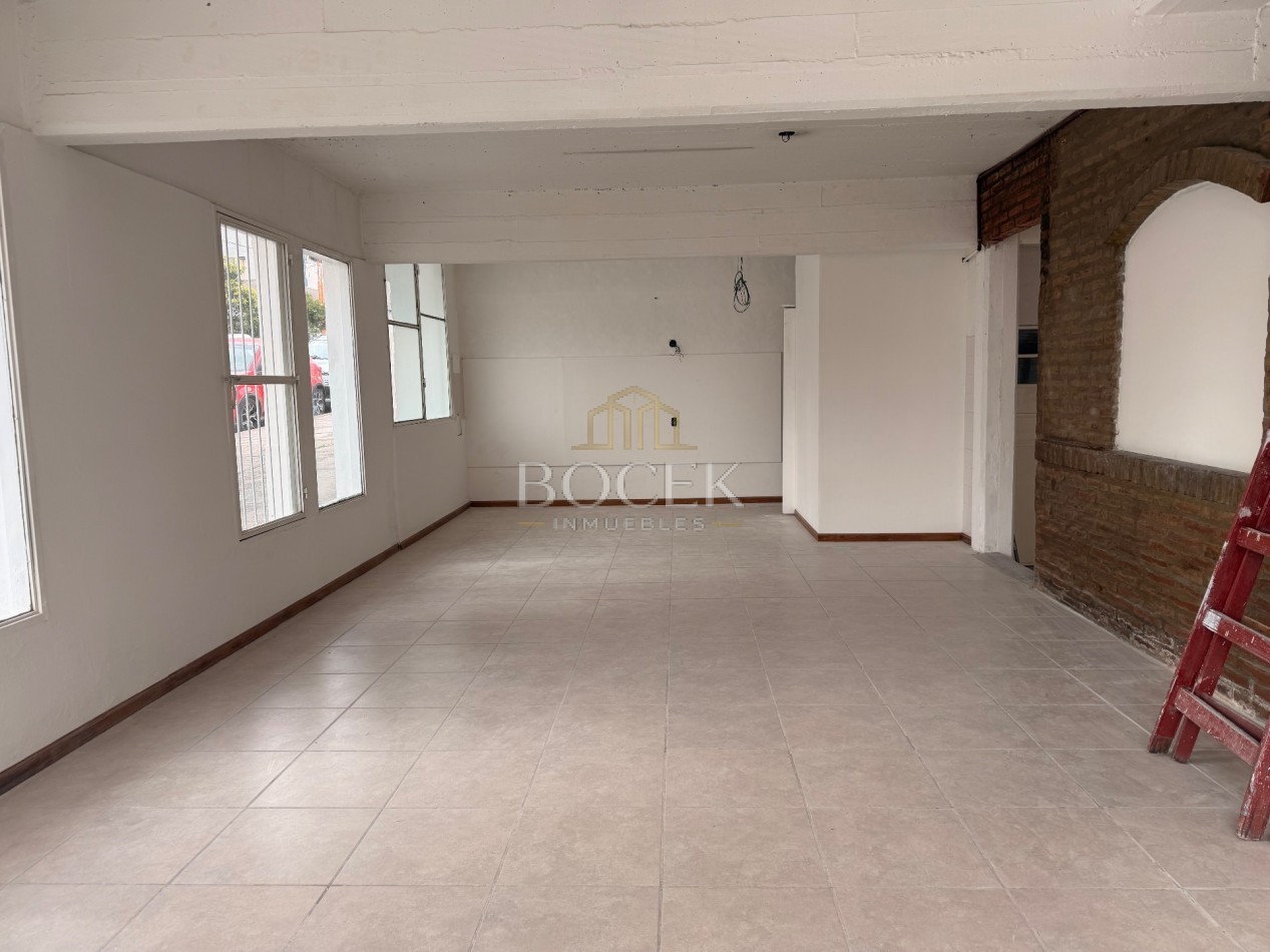Alquiler anual local comercial en Villa Carlos Paz 