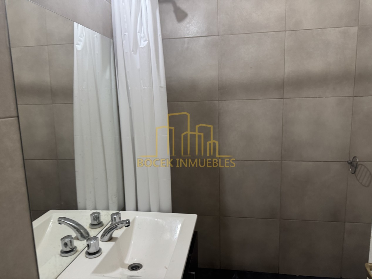 Alquiler anual casa apta comercial 
