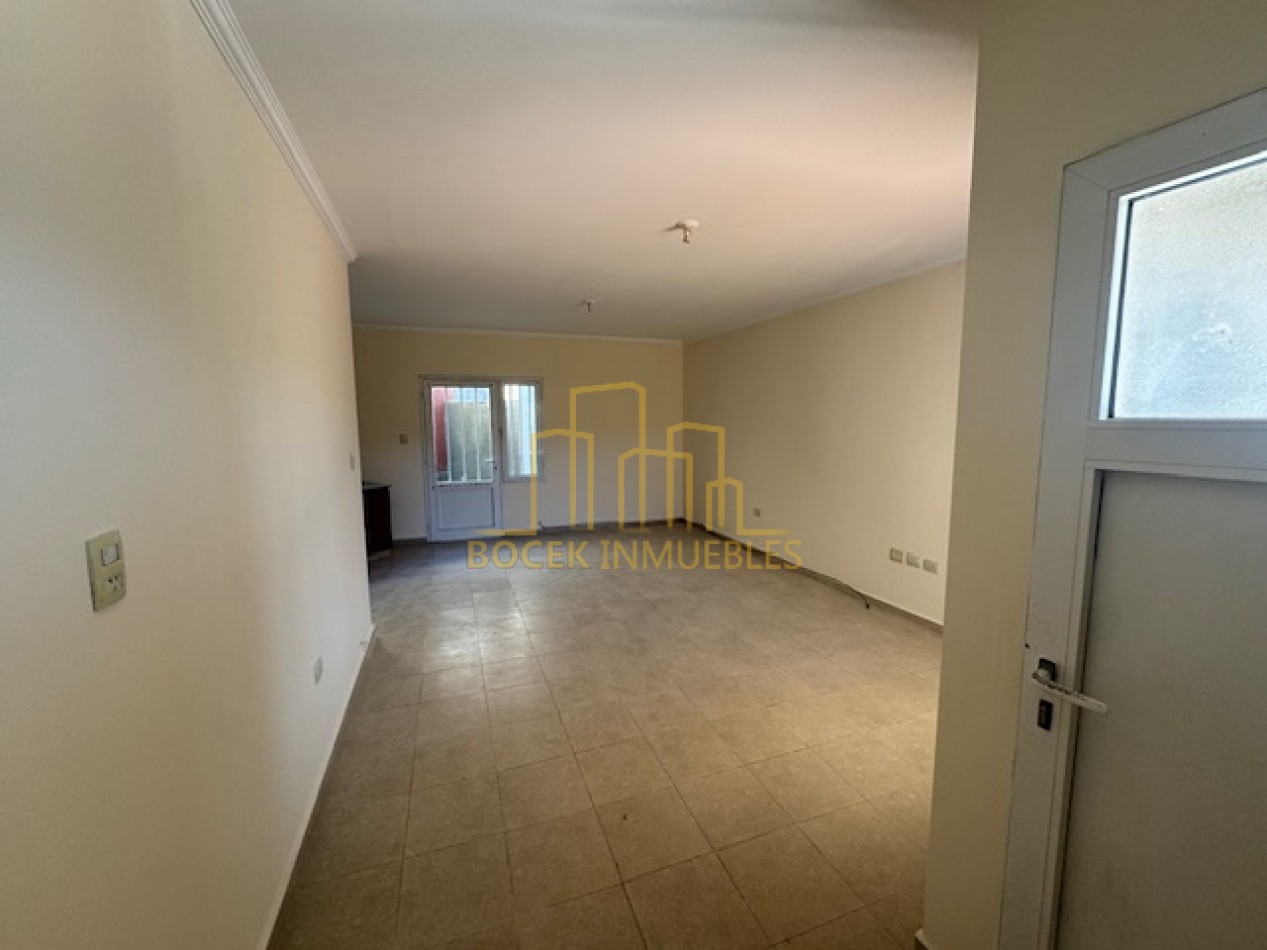 Alquiler anual duplex frente al rio Villa Carlos Paz 