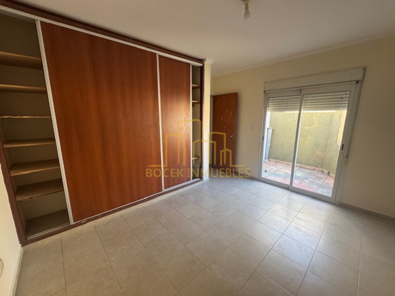 Alquiler anual duplex frente al rio Villa Carlos Paz 