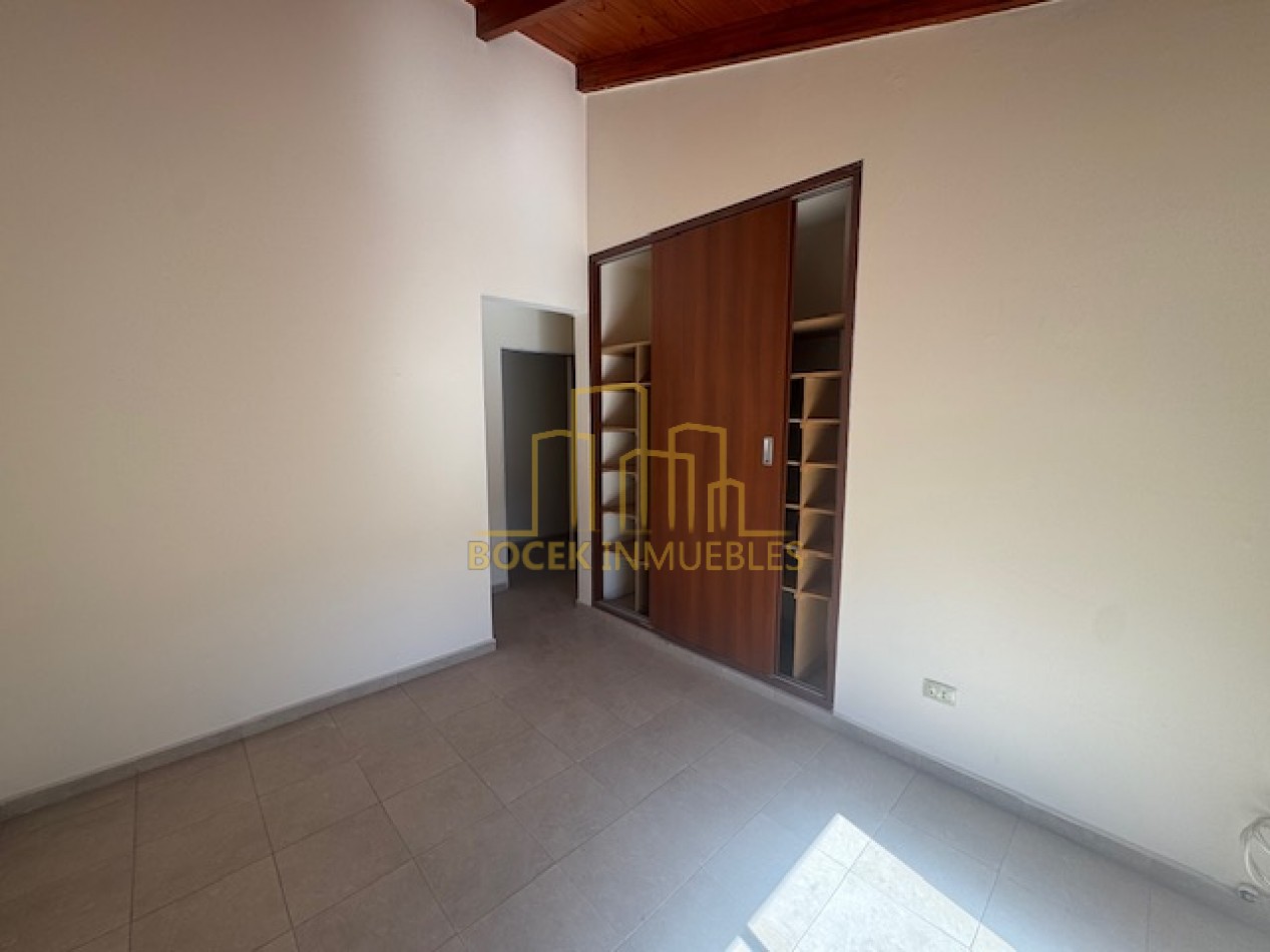 Alquiler anual duplex frente al rio Villa Carlos Paz 