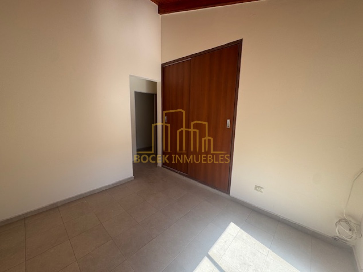 Alquiler anual duplex frente al rio Villa Carlos Paz 