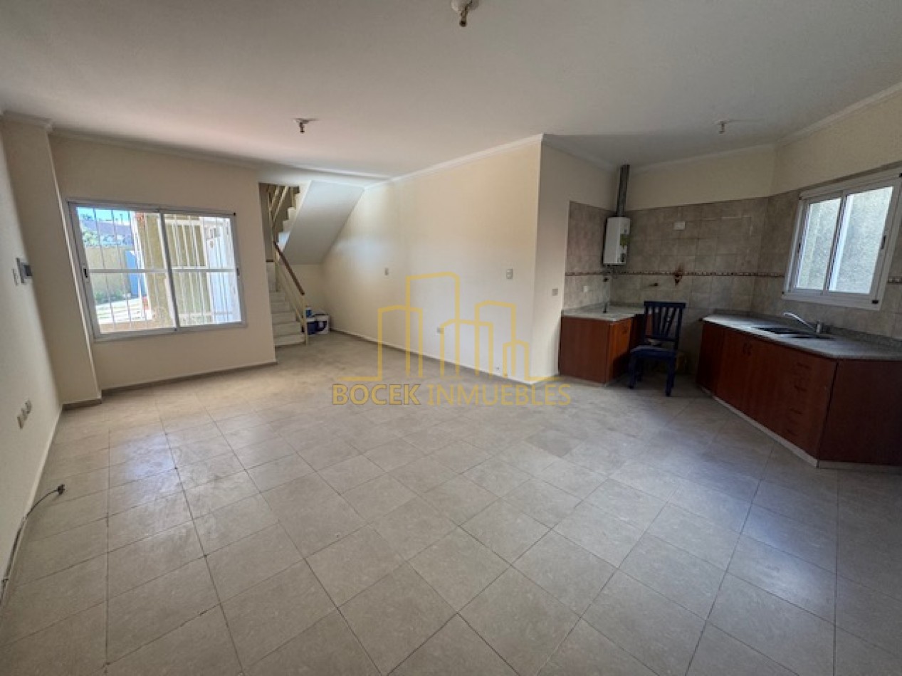 Alquiler anual duplex frente al rio Villa Carlos Paz 