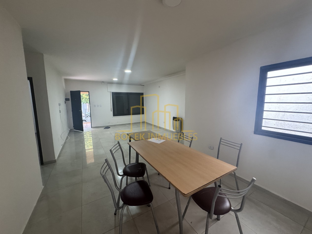 Alquiler anual casa apta comercial 