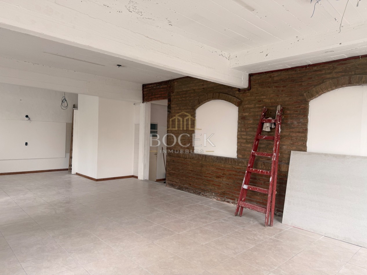 Alquiler anual local comercial en Villa Carlos Paz 