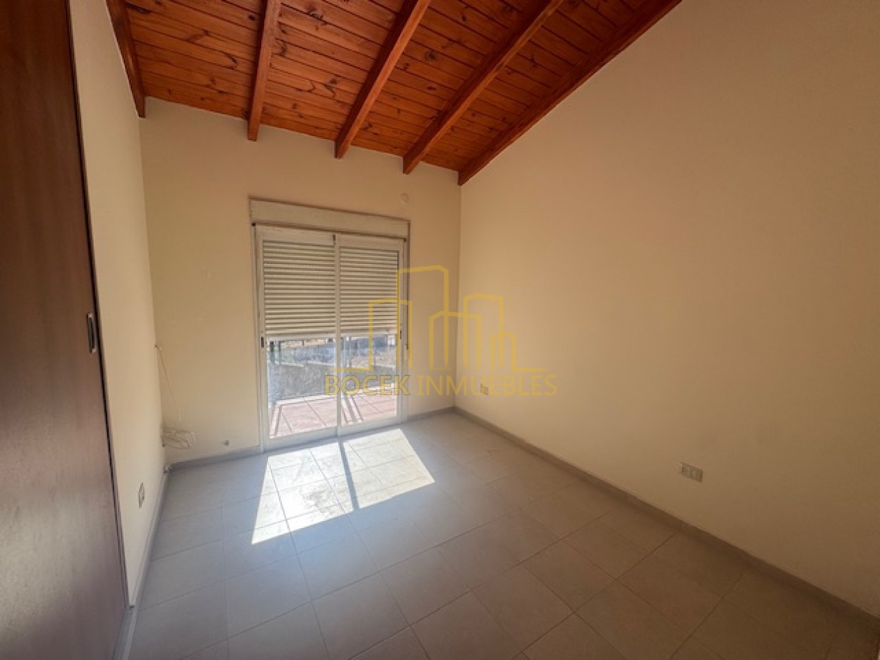 Alquiler anual duplex frente al rio Villa Carlos Paz 