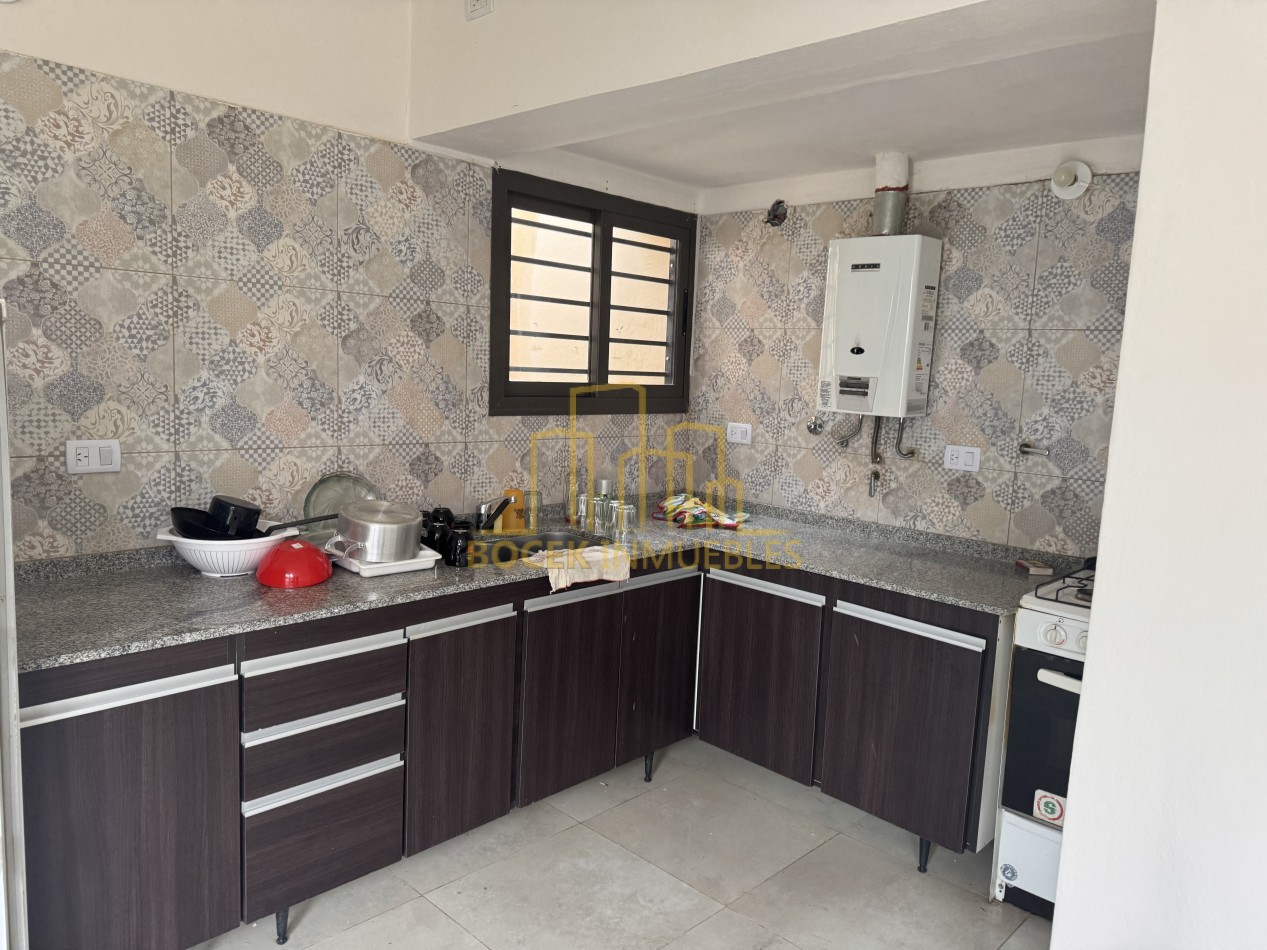 Alquiler anual casa apta comercial 