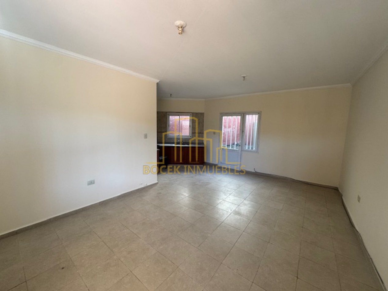 Alquiler anual duplex frente al rio Villa Carlos Paz 