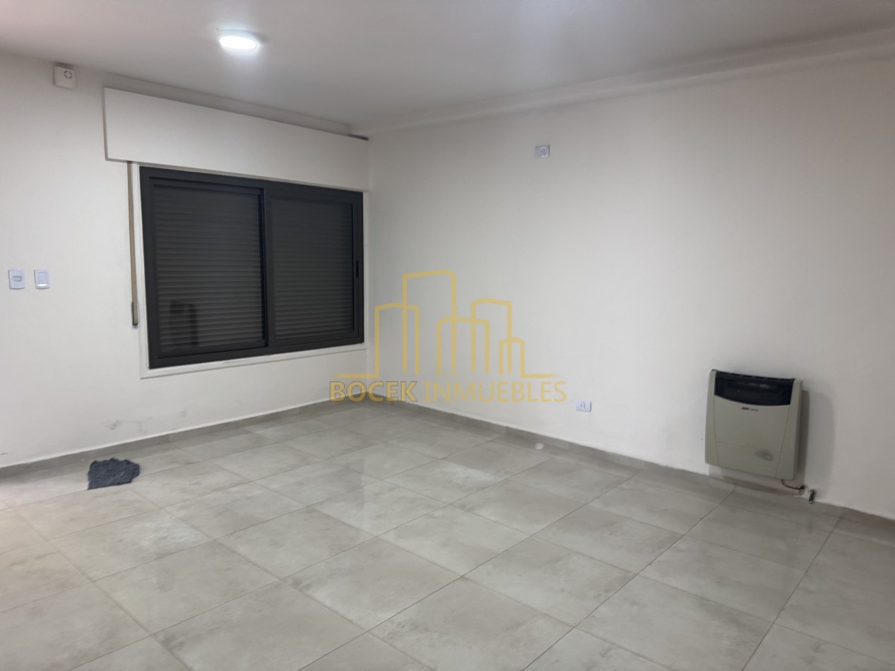 Alquiler anual casa apta comercial 